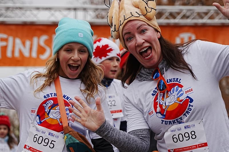 register to run the 50th annual Mile High United Way Turkey Trot in Washington Park, Denver, Colorado