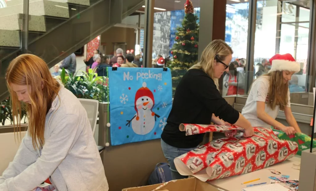 8 ways you can support families this holiday season - Mile High United Way